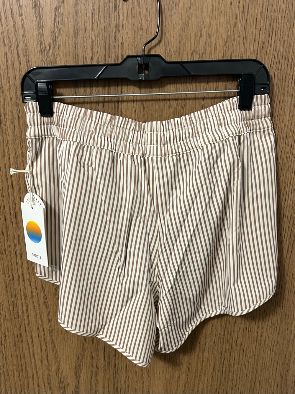 Vuori Clementine 4” Shorts - Women’s Medium - Picture 4 of 7